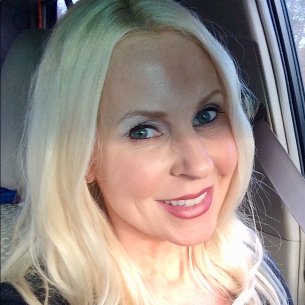 Meet your Posher, Jennifer